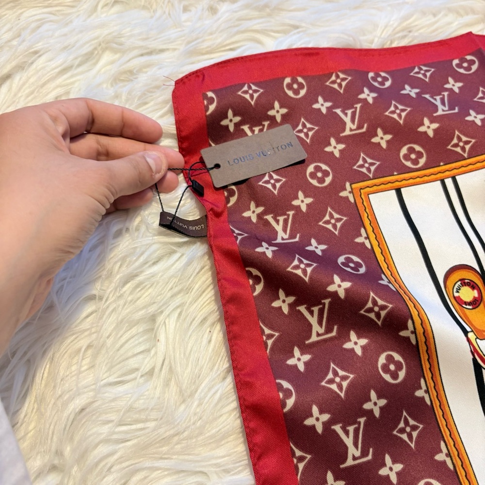 My Neverfull Shawl 90x90 luxury vibes Silky scarf LOUIS VUlTTON‼️LAST ONE - Picture 7 of 12